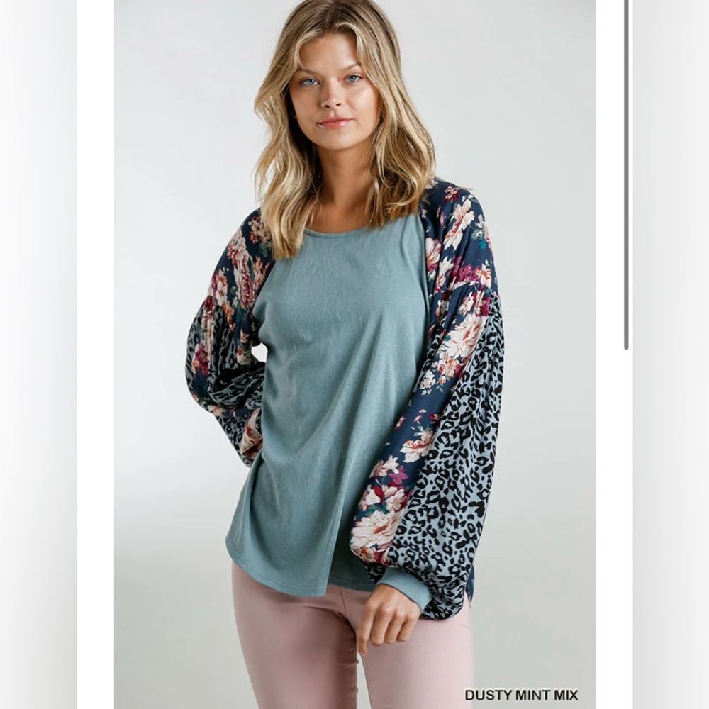 Umgee Puff Sleeve Floral/Leo Print Top